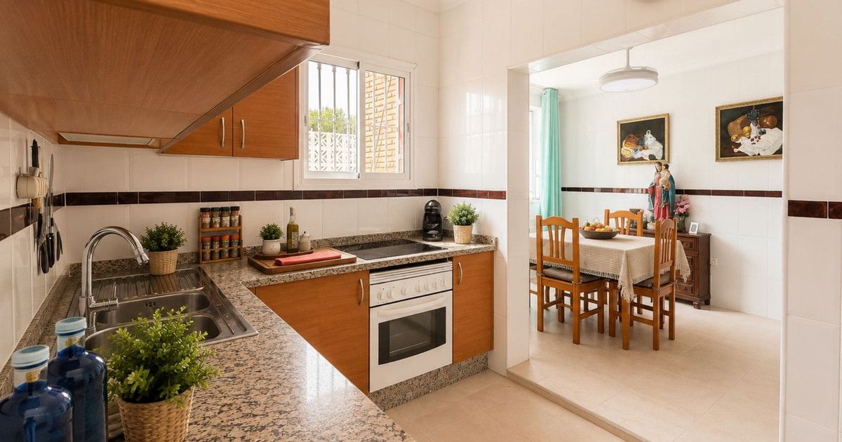 Detached Villa in Manilva, Manilva, 5/12