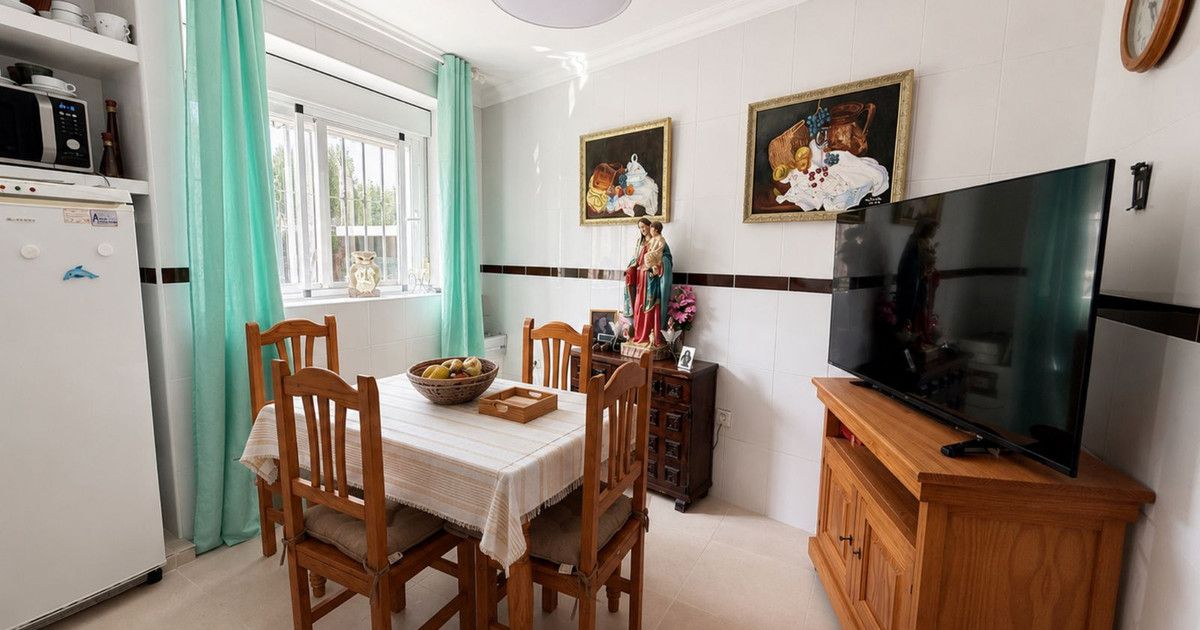 Detached Villa in Manilva, Manilva, 6/12