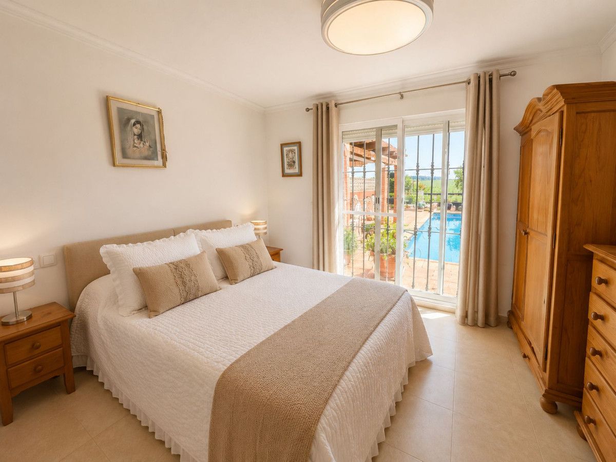 Detached Villa in Manilva, Manilva, 10/12