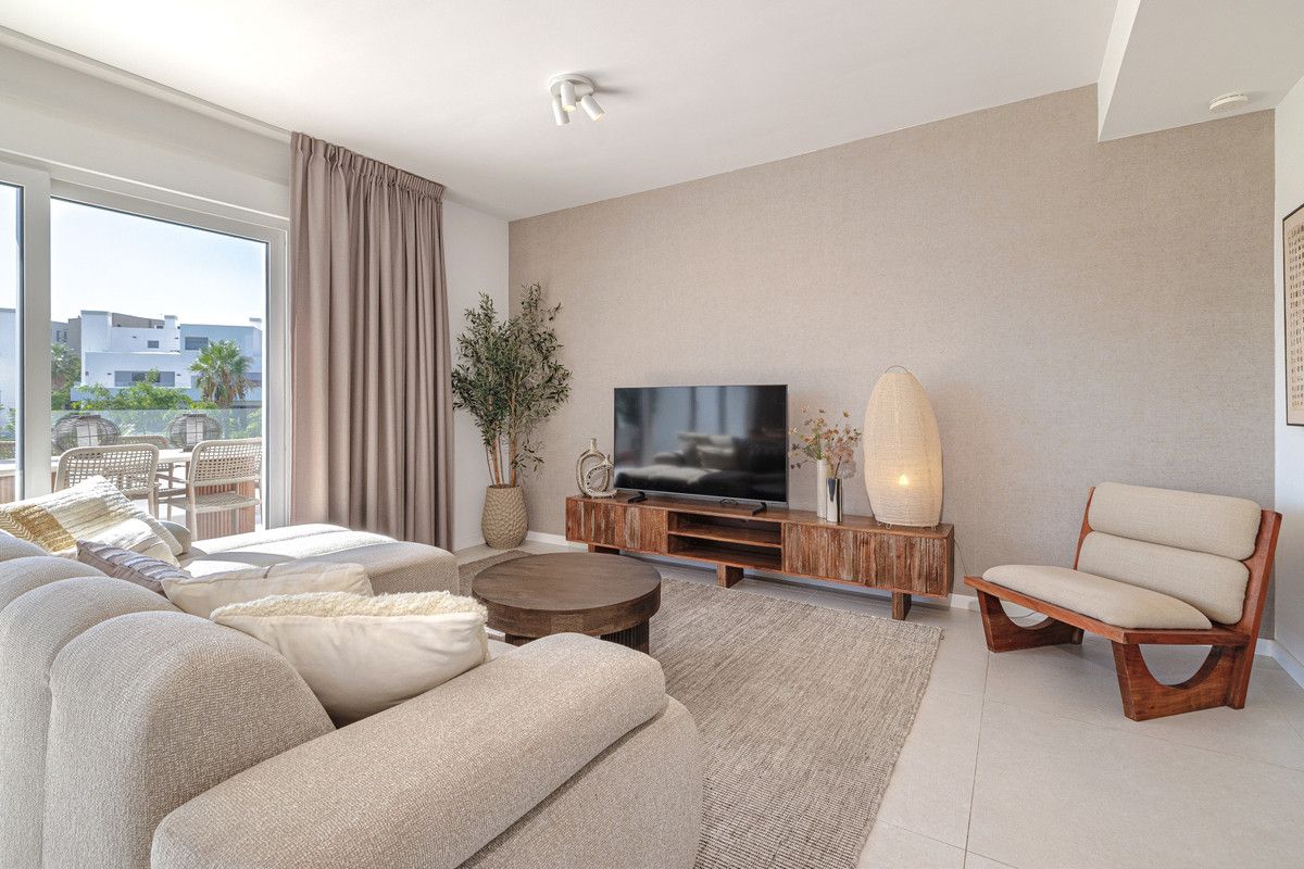 Middle Floor Apartment in Estepona, Estepona, 6/12