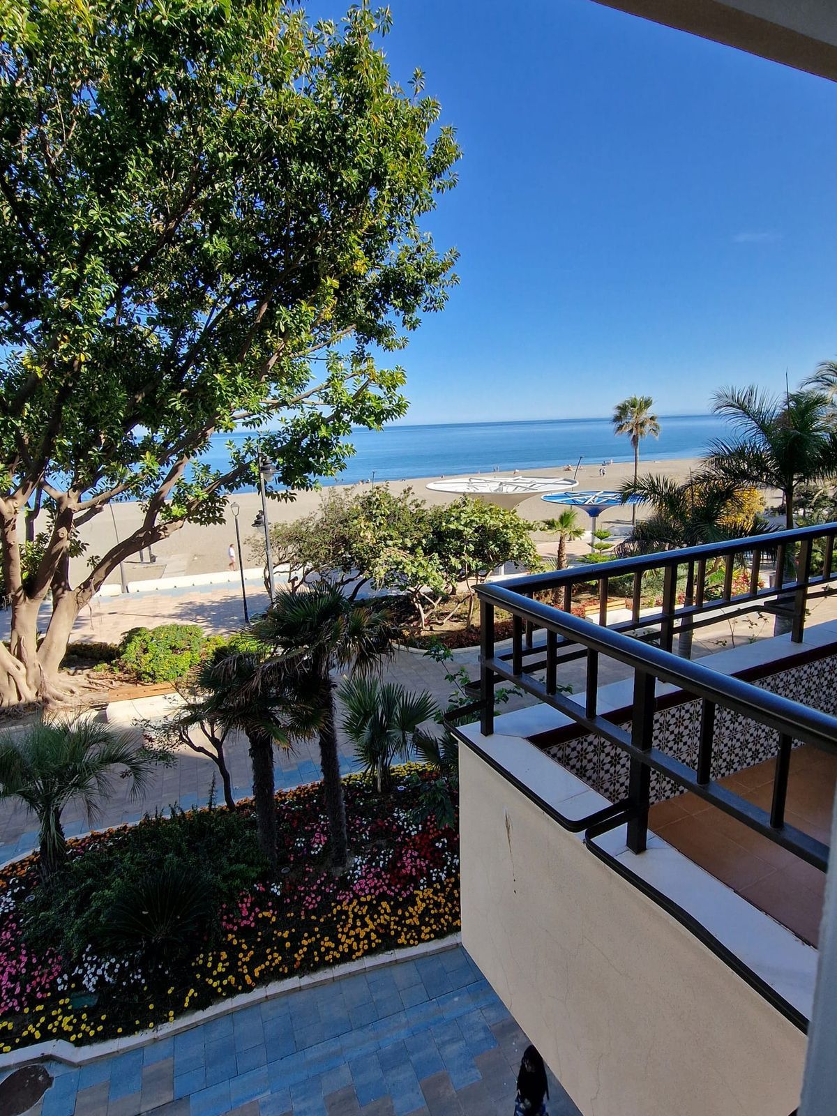 Apartamento de planta media en Estepona, Estepona, 1/12