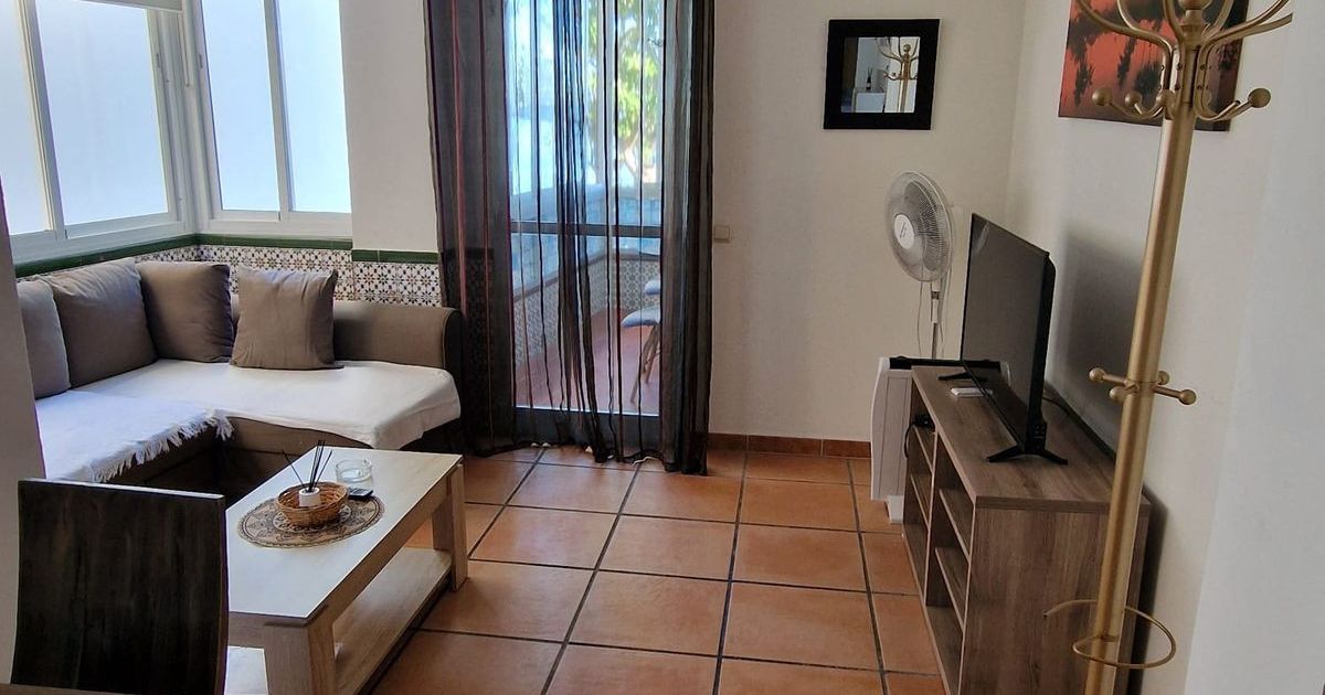 Apartamento de planta media en Estepona, Estepona, 5/12