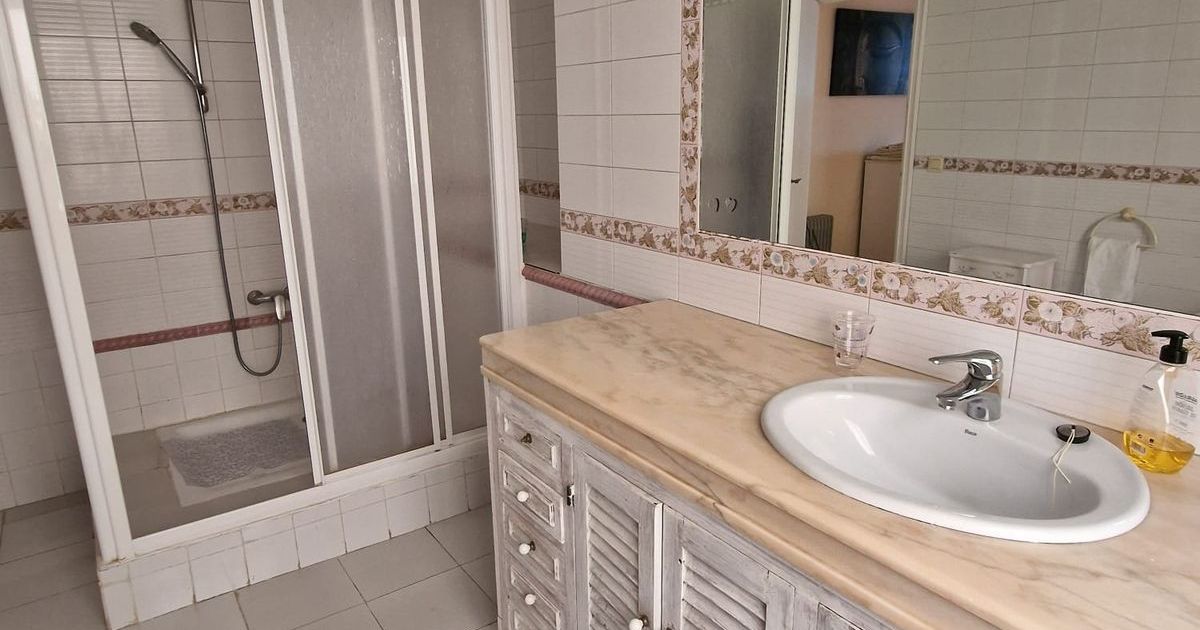 Apartamento de planta media en Estepona, Estepona, 8/12