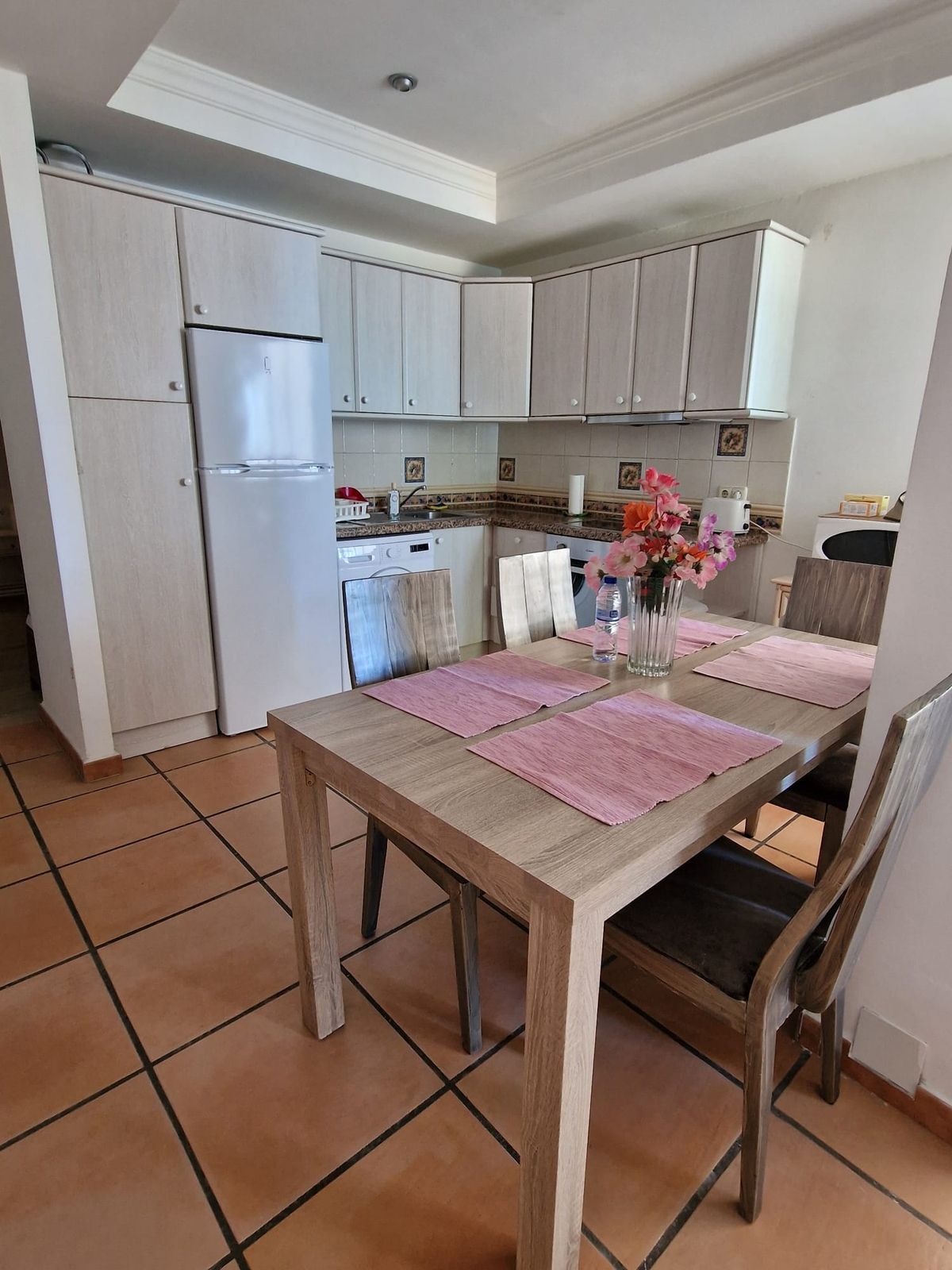 Apartamento de planta media en Estepona, Estepona, 10/12