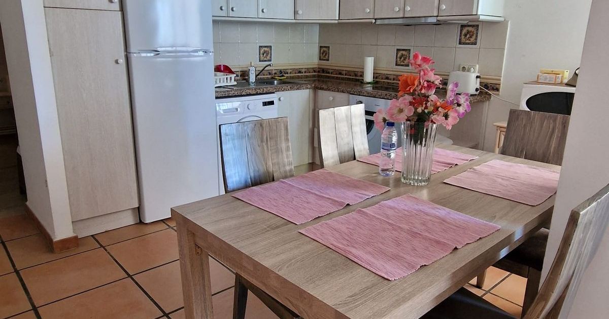 Apartamento de planta media en Estepona, Estepona, 10/12