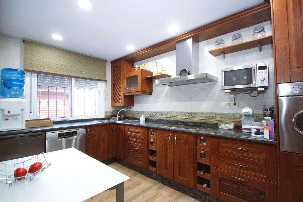 Townhouse in Marbella, Marbella, 9/12