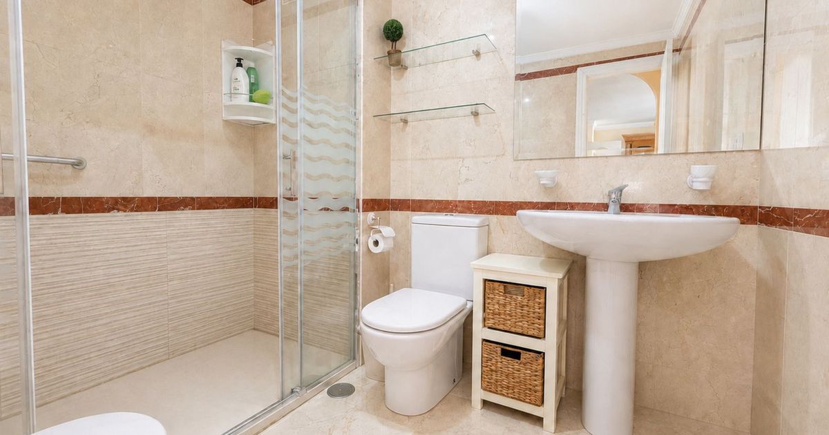 Middle Floor Apartment in Estepona, Estepona, 11/12