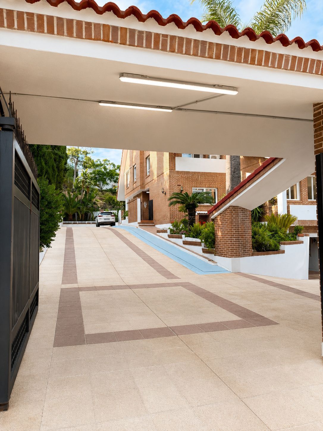 Villa in Estepona, El Paraiso, Estepona, 8/12