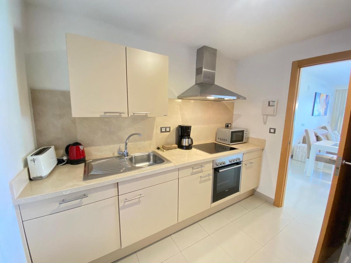 Apartament na parterze w Estepona, Estepona, 4/12