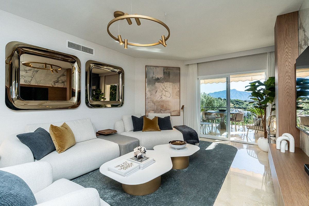 Middle Floor Apartment in Bel Air, Bel Air, 2/12