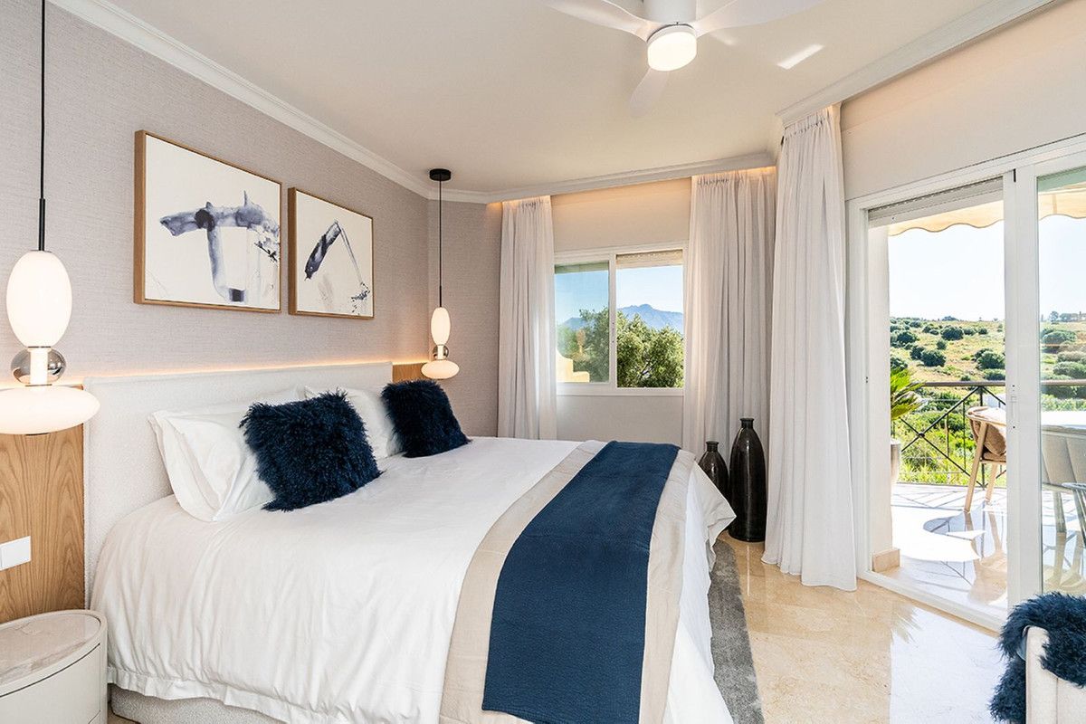 Middle Floor Apartment in Bel Air, Bel Air, 3/12