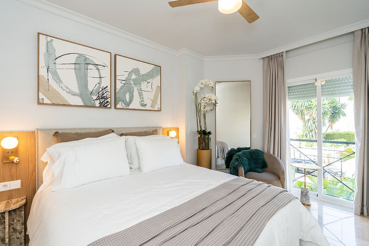 Middle Floor Apartment in Bel Air, Bel Air, 4/12