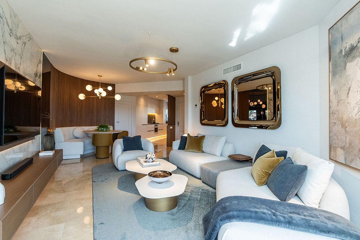 Middle Floor Apartment in Bel Air, Bel Air, 7/12
