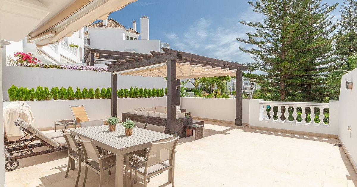 Mittelgeschoss-Wohnung in Elviria, Elviria, 2/12