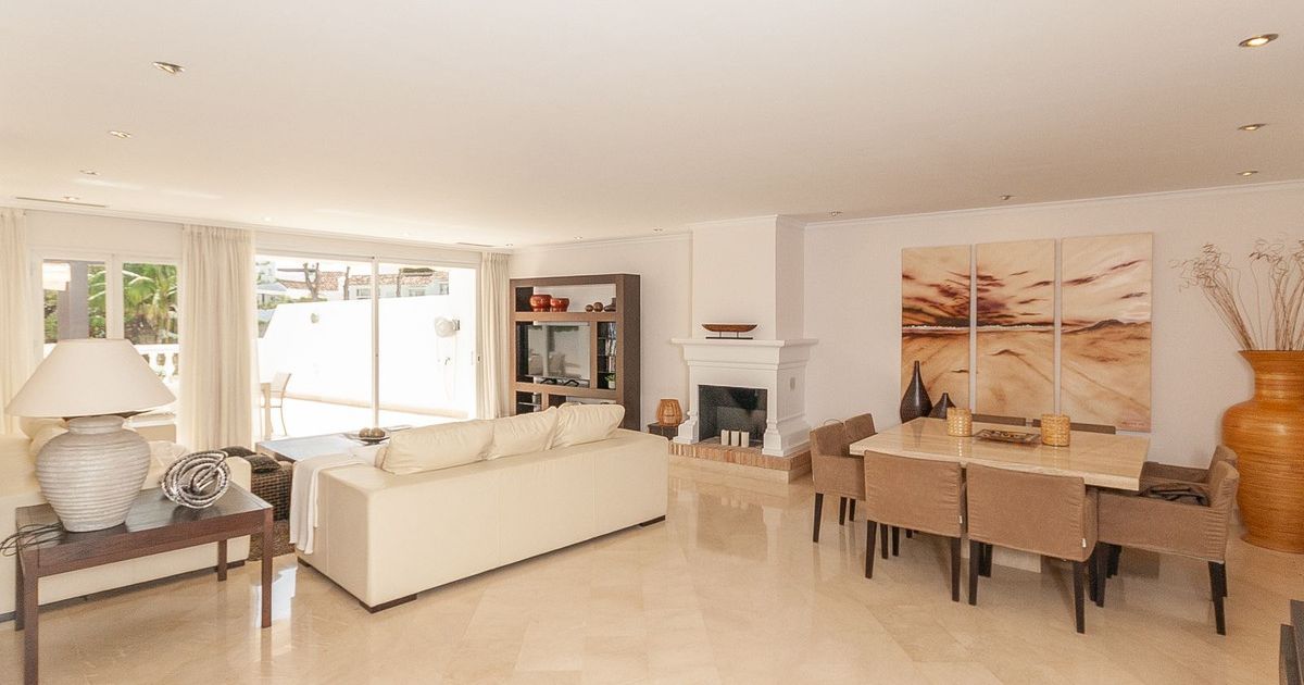 Mittelgeschoss-Wohnung in Elviria, Elviria, 11/12