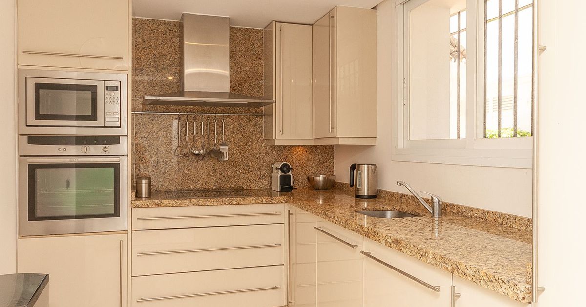 Mittelgeschoss-Wohnung in Elviria, Elviria, 4/12