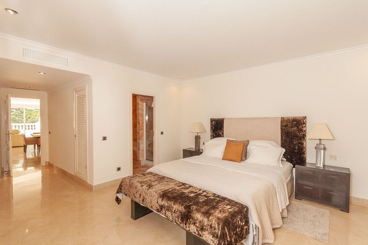Mittelgeschoss-Wohnung in Elviria, Elviria, 5/12