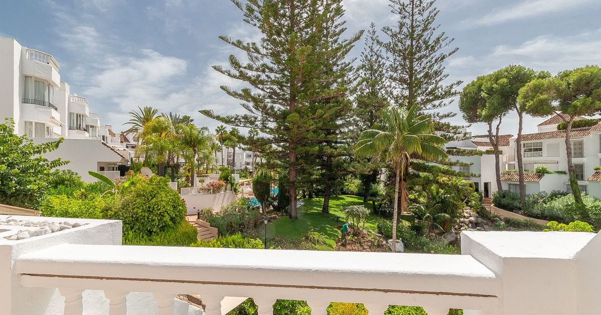 Mittelgeschoss-Wohnung in Elviria, Elviria, 9/12
