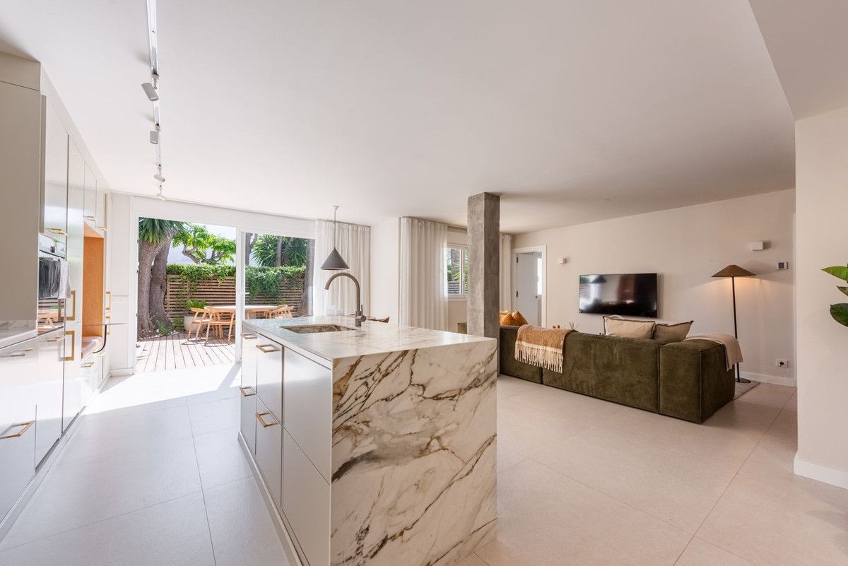 Apartamento en planta baja en Nueva Andalucía, Nueva Andalucía, 1/12