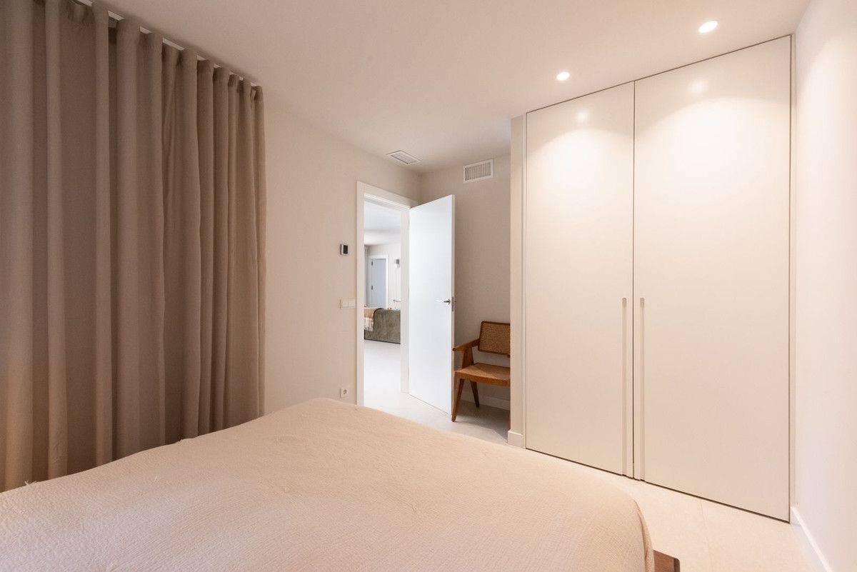 Apartamento en planta baja en Nueva Andalucía, Nueva Andalucía, 9/12