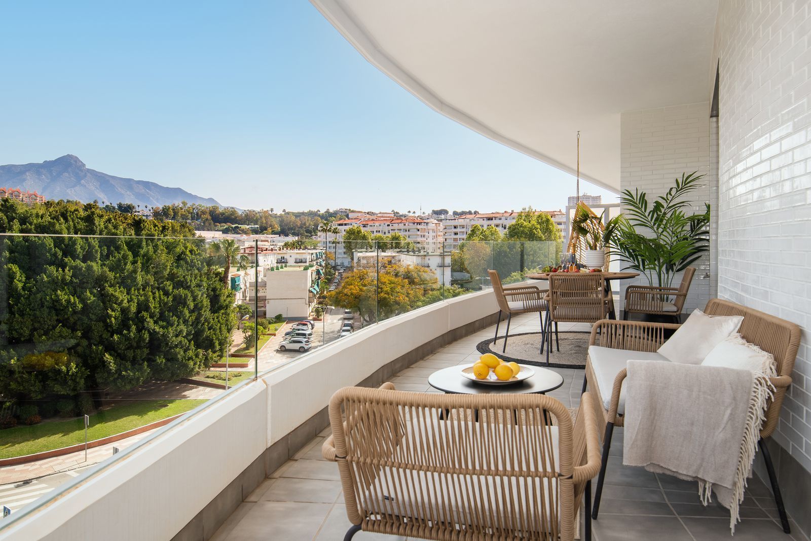 Appartement en étage moyen à Nueva Andalucía, Nueva Andalucía, 3/12