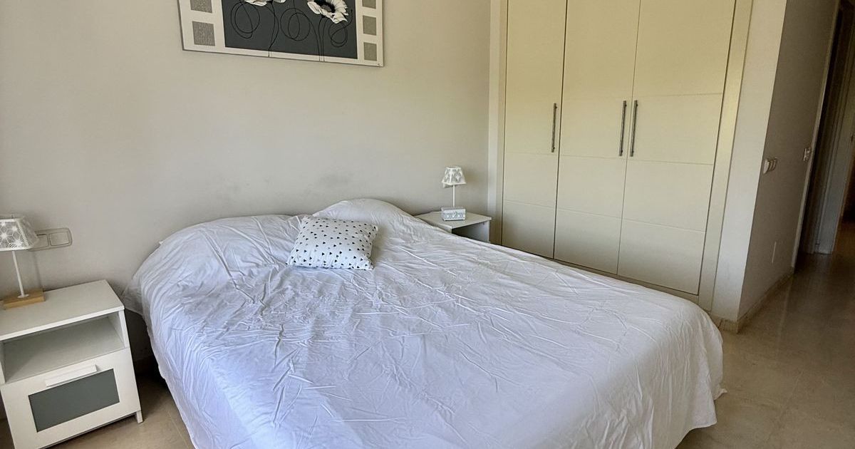 Apartamento en planta media en Estepona, Estepona, 12/12