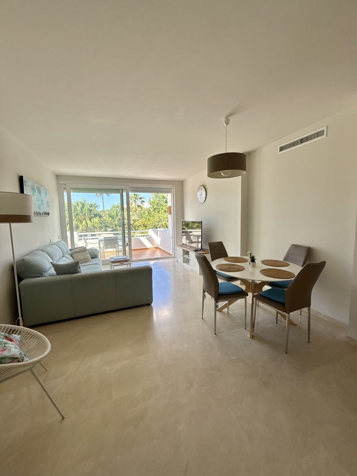 Apartamento en planta media en Estepona, Estepona, 4/12