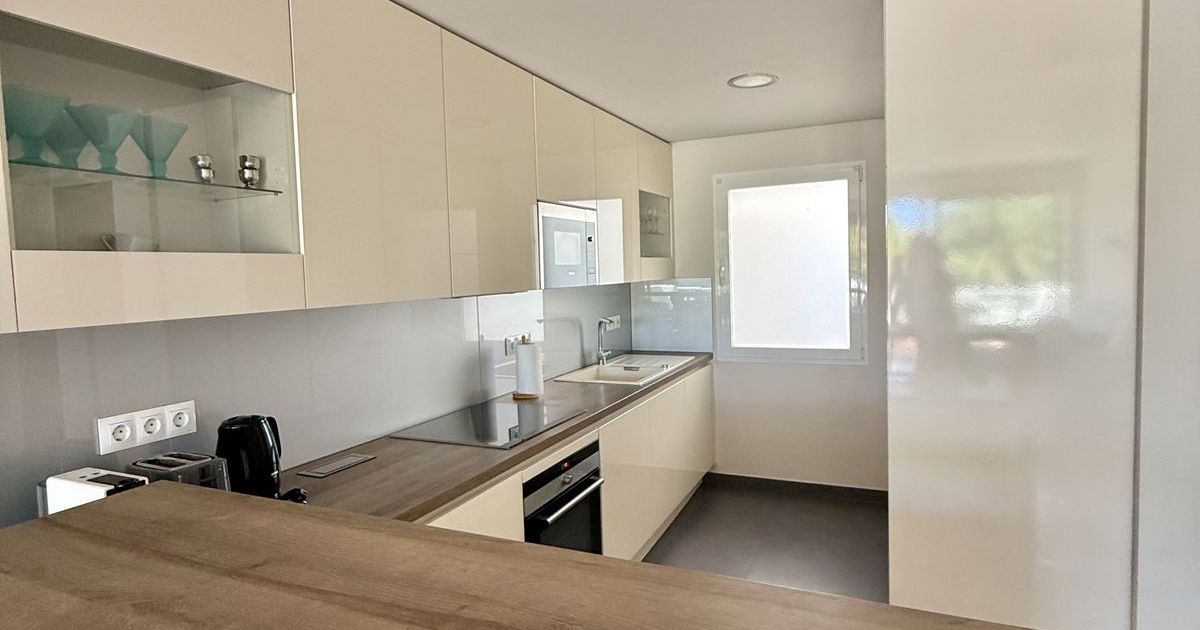 Apartamento en planta media en Estepona, Estepona, 6/12