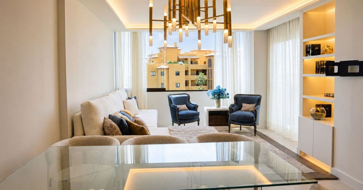 Middle Floor Apartment in Estepona, Estepona, 2/12