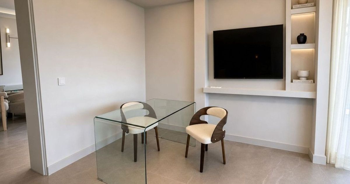 Middle Floor Apartment in Estepona, Estepona, 6/12