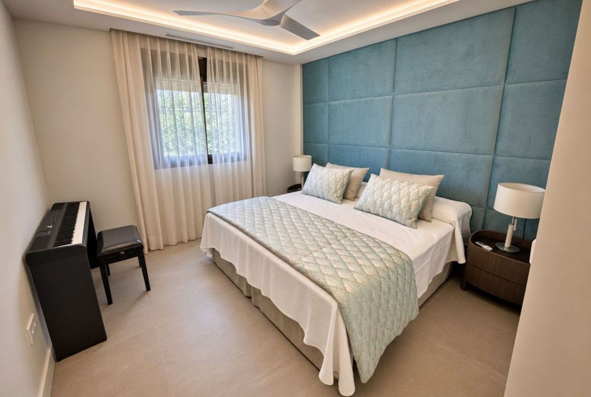 Middle Floor Apartment in Estepona, Estepona, 7/12