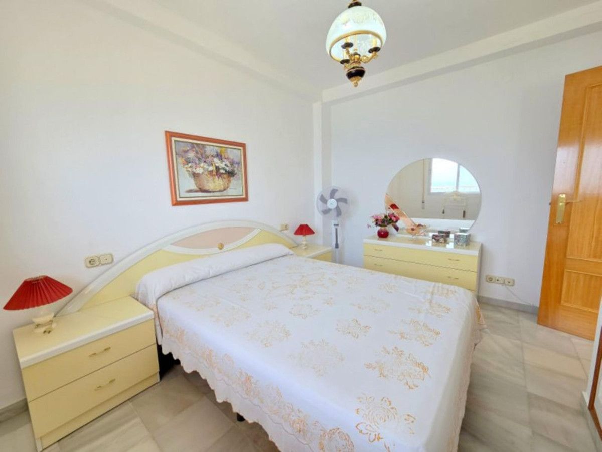Wohnung in der mittleren Etage in San Luis de Sabinillas, San Luis de Sabinillas, 11/12