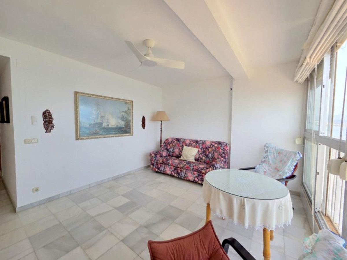 Wohnung in der mittleren Etage in San Luis de Sabinillas, San Luis de Sabinillas, 5/12