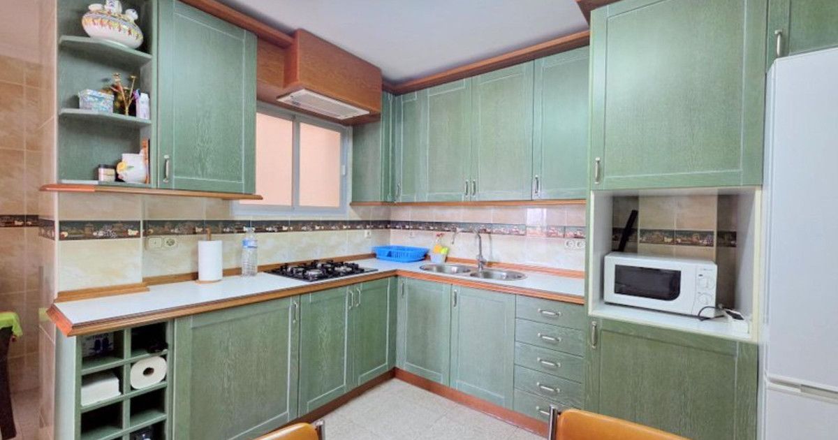 Wohnung in der mittleren Etage in San Luis de Sabinillas, San Luis de Sabinillas, 6/12