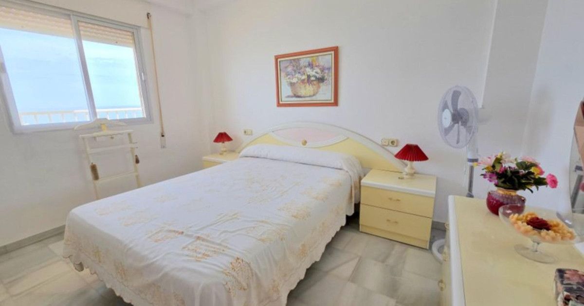 Wohnung in der mittleren Etage in San Luis de Sabinillas, San Luis de Sabinillas, 10/12