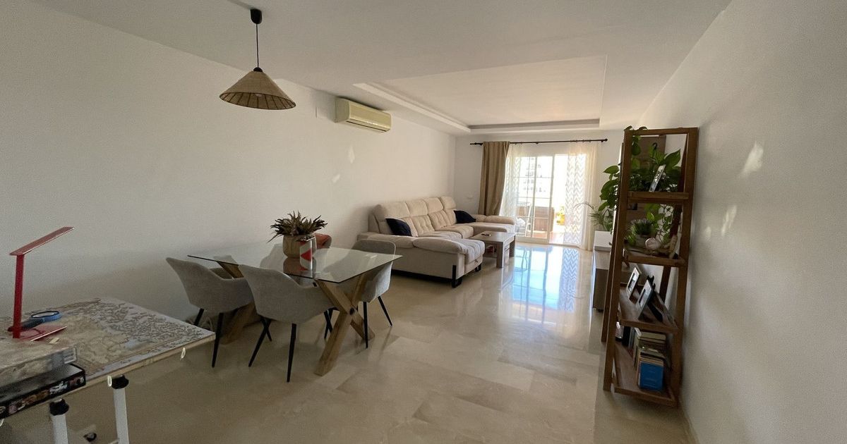 Lägenhet på mellanplan i Estepona, Estepona, 2/12
