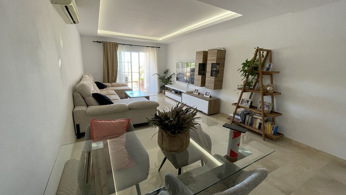 Lägenhet på mellanplan i Estepona, Estepona, 3/12