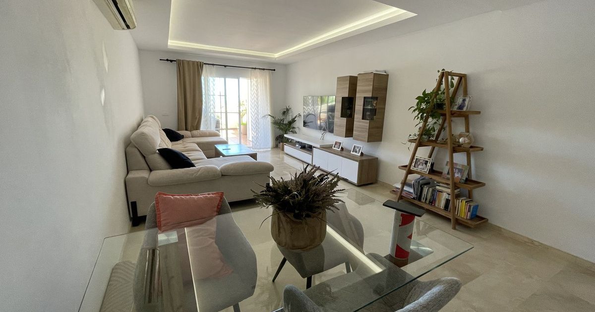 Lägenhet på mellanplan i Estepona, Estepona, 3/12