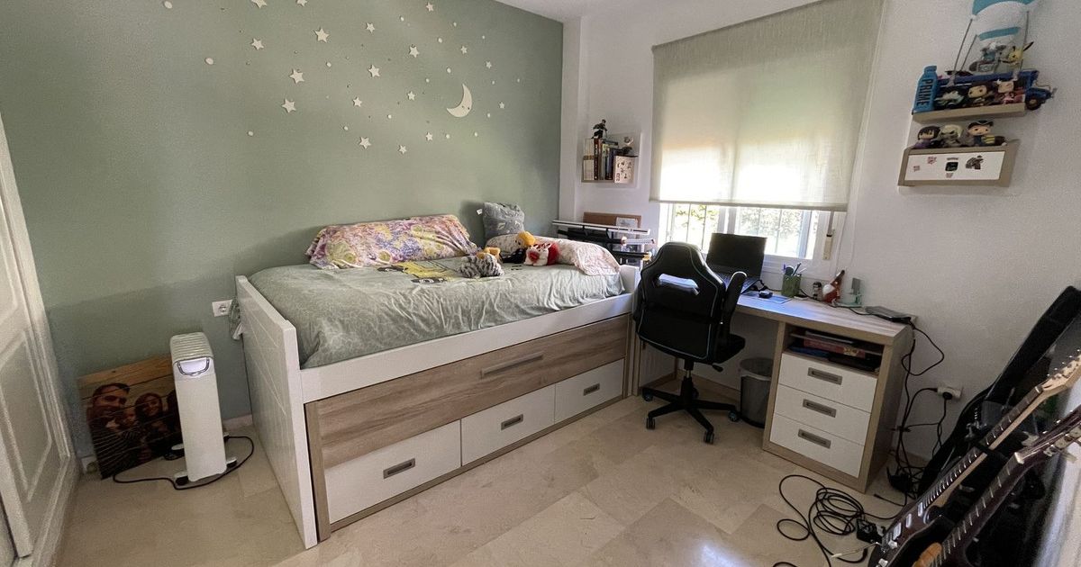 Lägenhet på mellanplan i Estepona, Estepona, 8/12