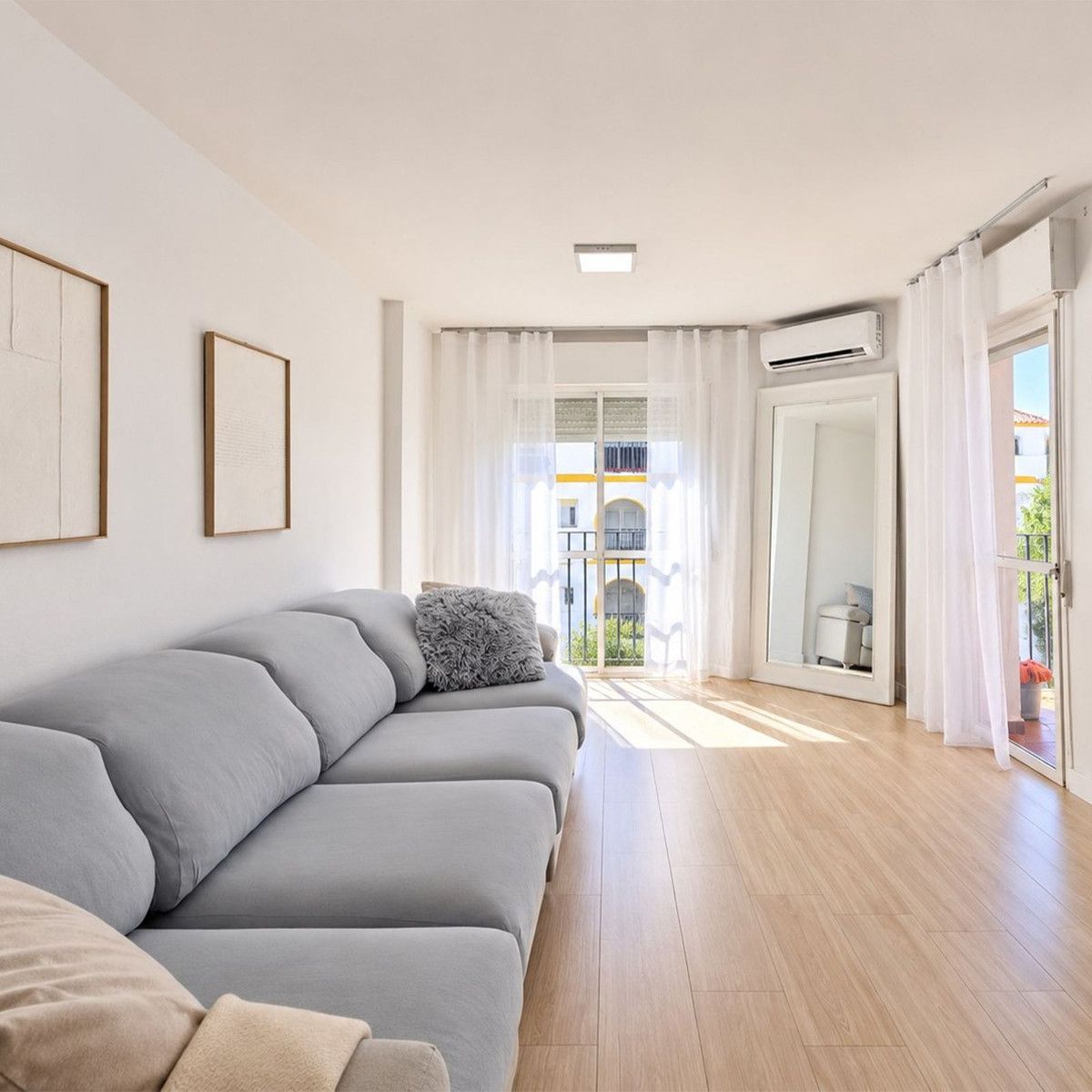 Top Floor Apartment in Estepona, Estepona, 5/12