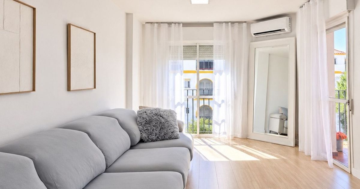 Top Floor Apartment in Estepona, Estepona, 5/12