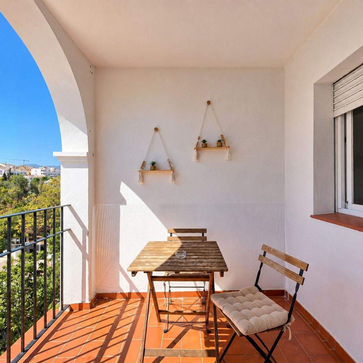 Top Floor Apartment in Estepona, Estepona, 7/12