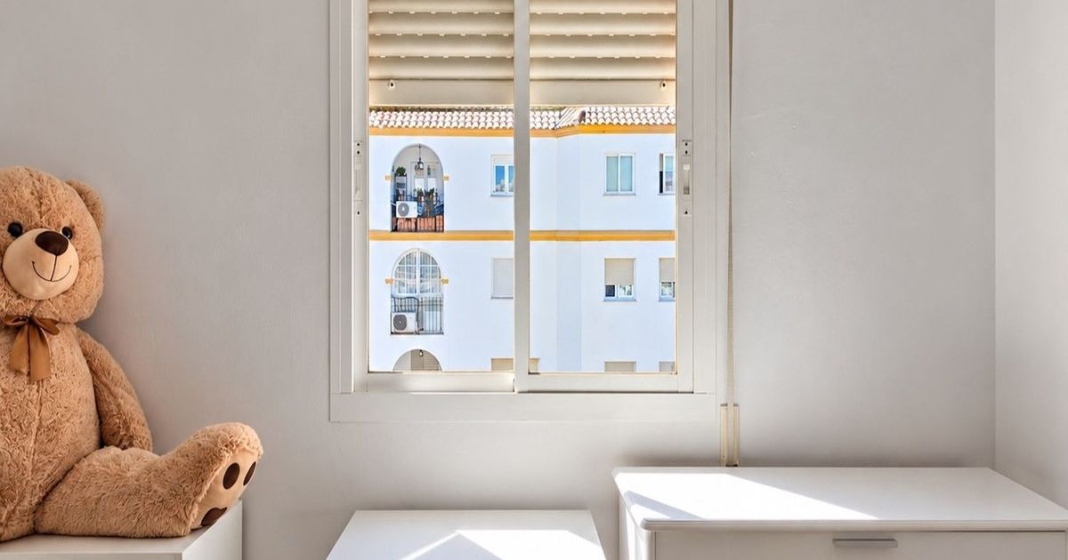 Top Floor Apartment in Estepona, Estepona, 8/12