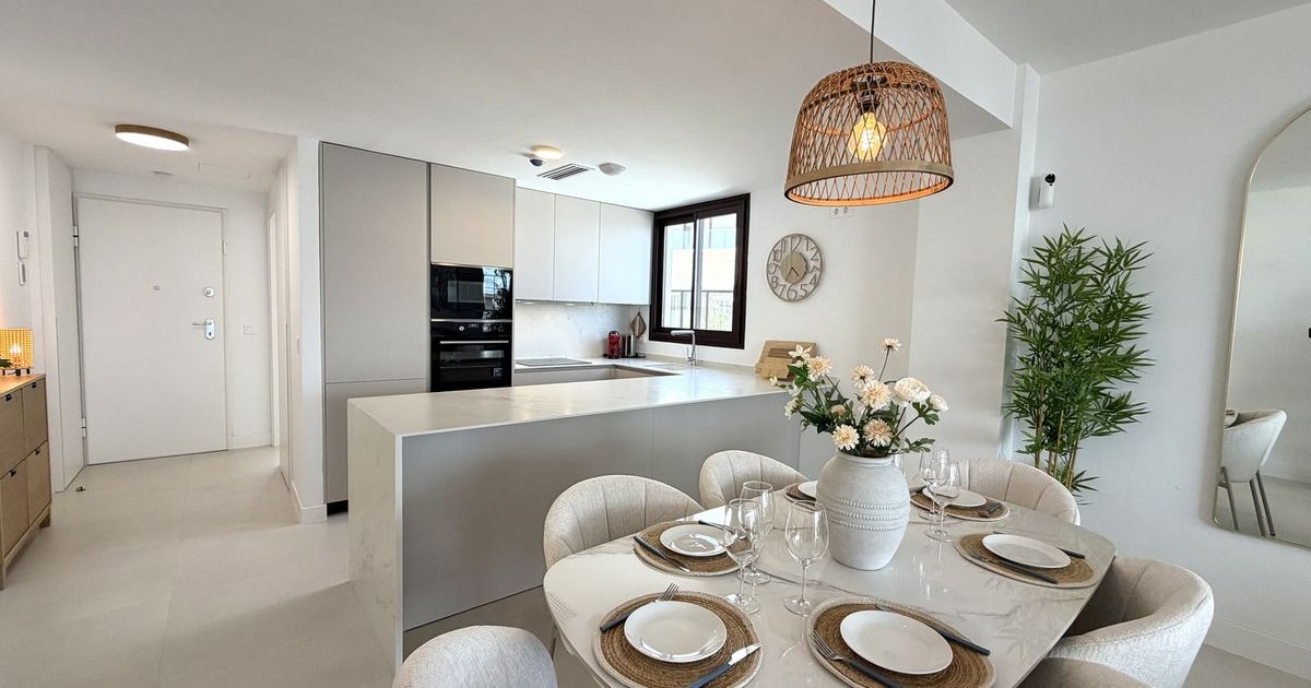 Middle Floor Apartment in Fuengirola, Fuengirola, 5/12