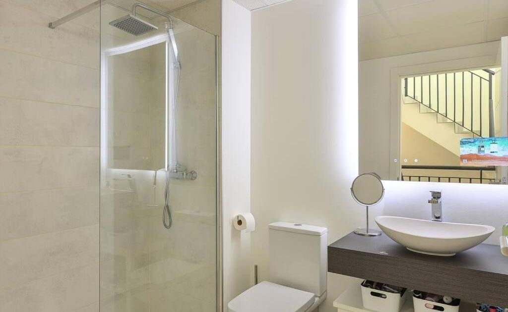 Town House in Manilva, Bahia de las Rocas, Manilva, 7/12