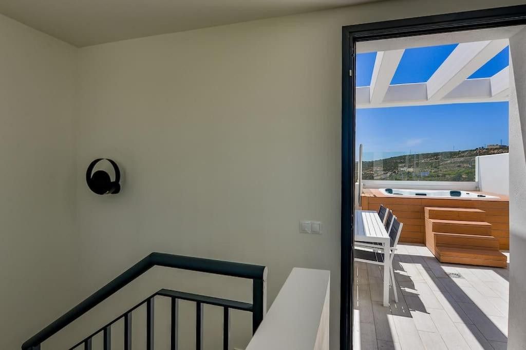 Town House in Manilva, Bahia de las Rocas, Manilva, 8/12