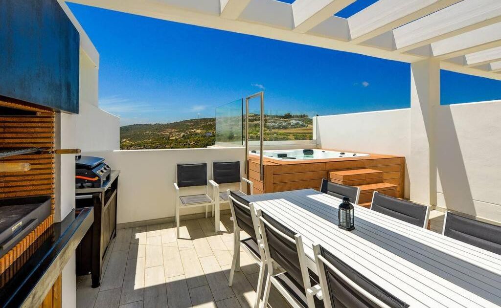 Town House in Manilva, Bahia de las Rocas, Manilva, 9/12