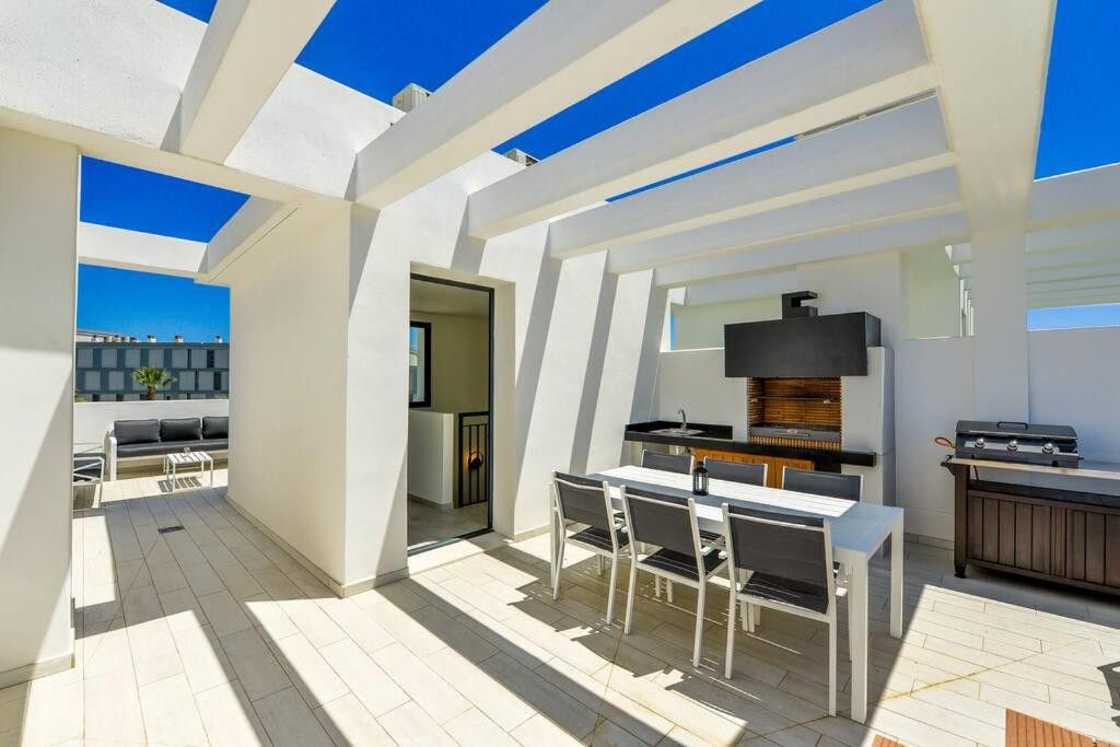 Town House in Manilva, Bahia de las Rocas, Manilva, 10/12