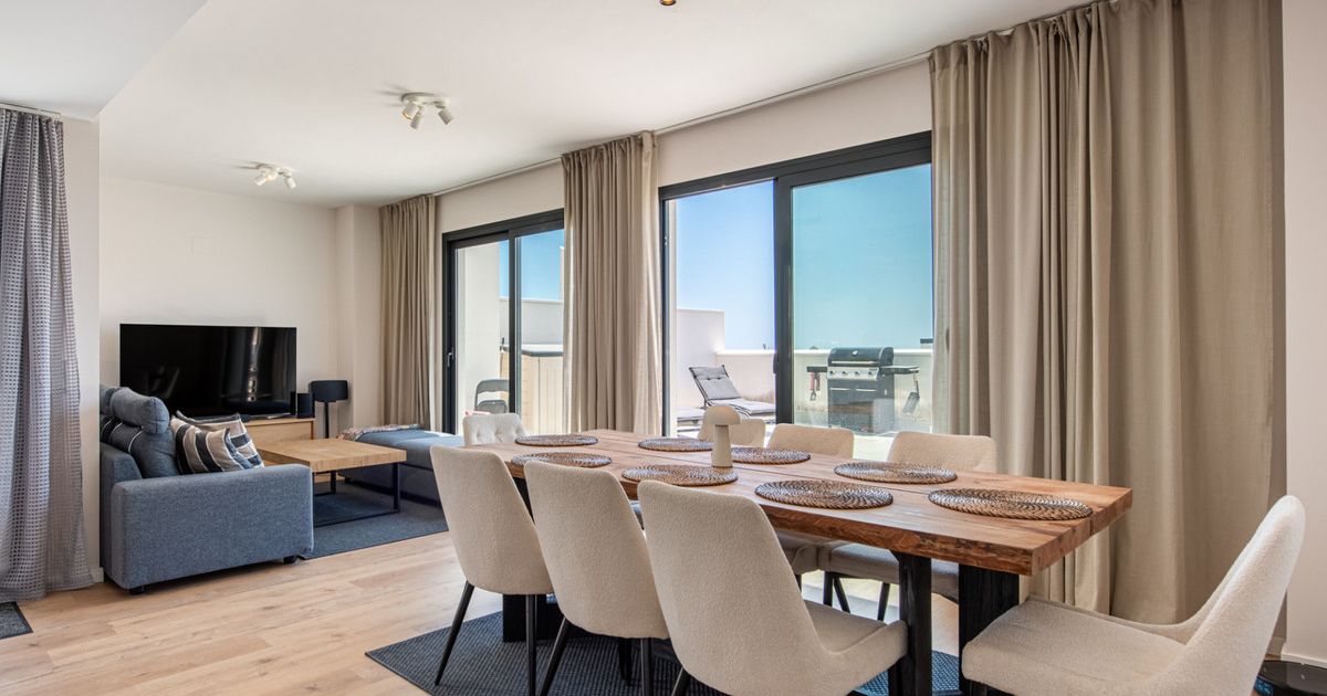 Penthouse in Las Lagunas, Las Lagunas, 9/12