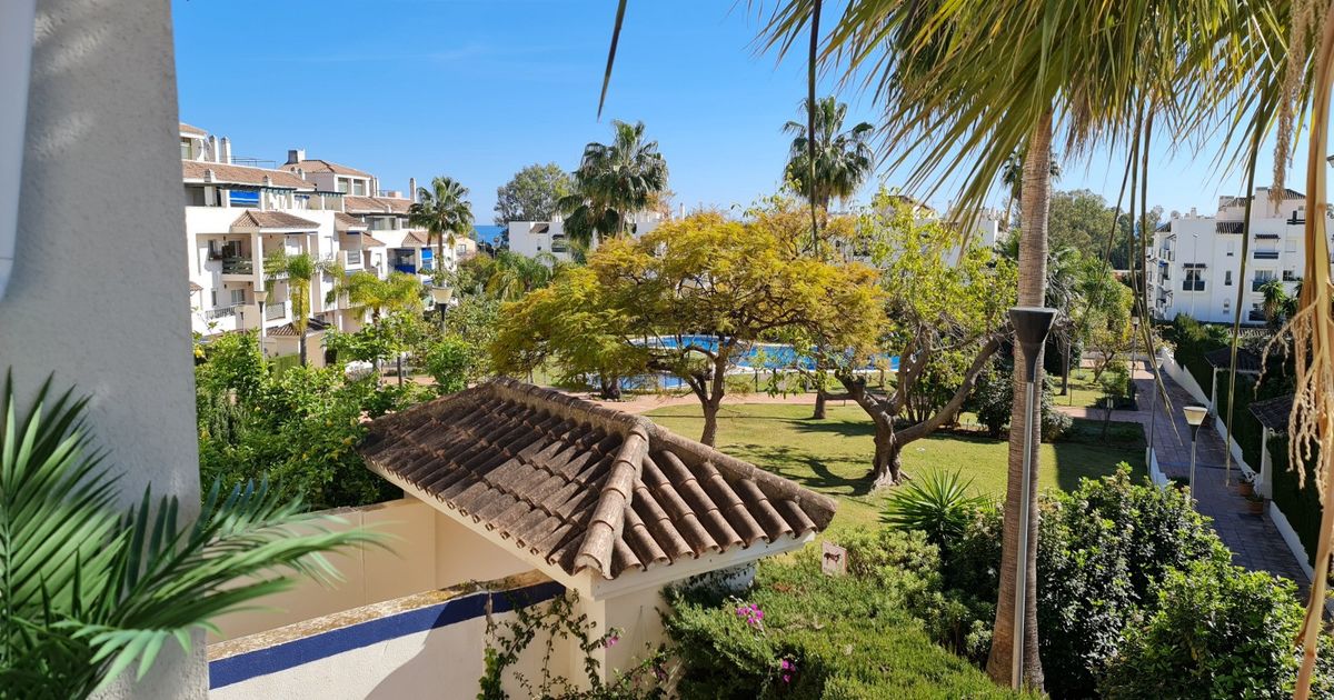 Apartment in Nueva Andalucia, Rodeo Alto, Nueva Andalucia, 8/12